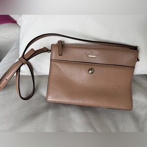kate spade Tan Pebbled Leather Crossbody Wallet Bag